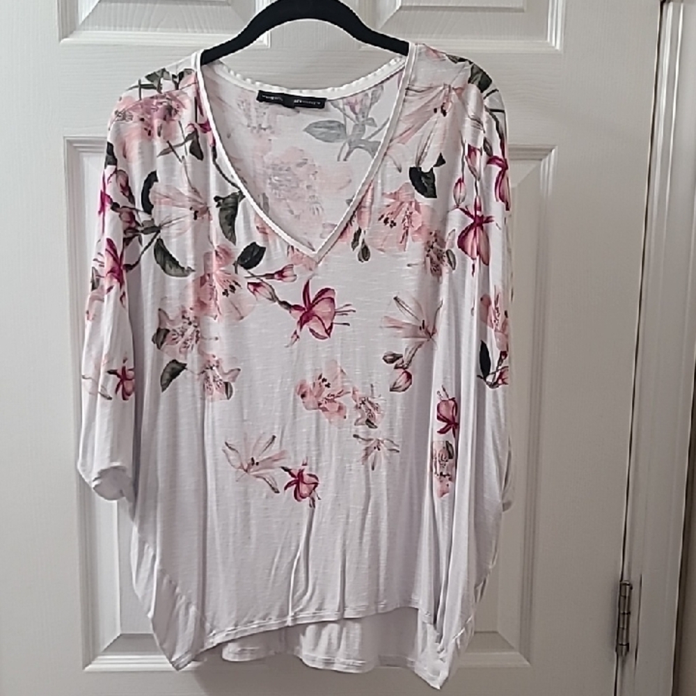 White House Black Market Pink Floral V-Neck Doleman Blouse